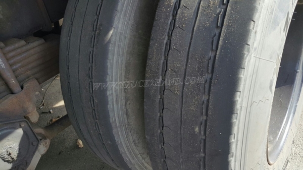 รถบรรทุกน้ำมัน 10 ล้อ ISUZU