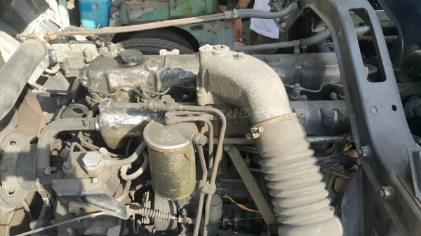 รถบรรทุกน้ำมัน 10 ล้อ ISUZU