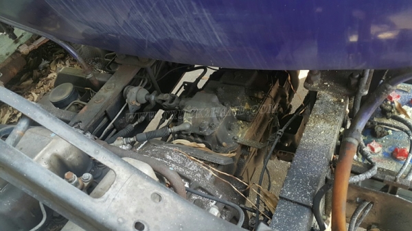 รถบรรทุกน้ำมัน 10 ล้อ ISUZU