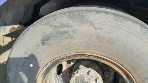 รถบรรทุกน้ำมัน 10 ล้อ ISUZU