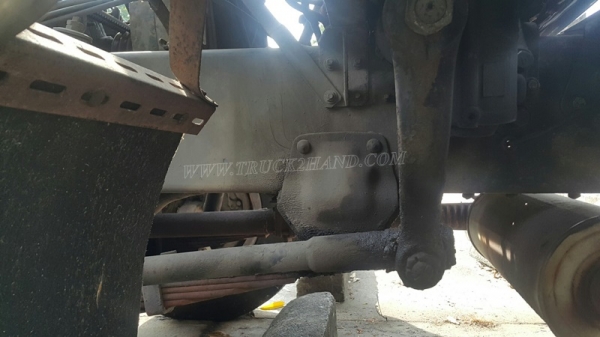 รถบรรทุกน้ำมัน 10 ล้อ ISUZU