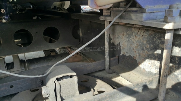 รถบรรทุกน้ำมัน 10 ล้อ ISUZU