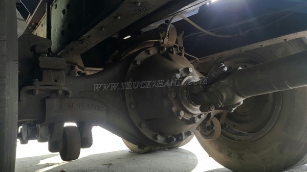 รถบรรทุกน้ำมัน 10 ล้อ ISUZU