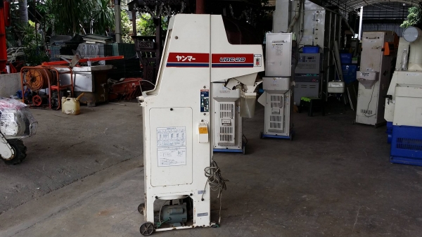 เครื่องชั่งพร้อมคัดแยกเมล็ด YANMAR  รุ่น URC20 เก่าญี่ปุ่น สภาพสวย