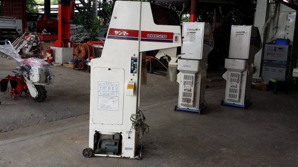 เครื่องชั่งพร้อมคัดแยกเมล็ด YANMAR  รุ่น URC20 เก่าญี่ปุ่น สภาพสวย