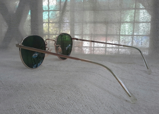 แว่นตาผู้ดีอังกฤษ 'หยดน้ำ-จอห์น เลน นอน'  CAMBRIDGE made in England