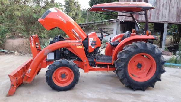 ขาย 47. ตัวรถ+ใบดัน 285000 เล่มทะเบียนพร้อมโอนครับ ขาย 47. ตัวรถ+ใบดัน 285000 เล่มทะเบียนพร้อมโอนครับ