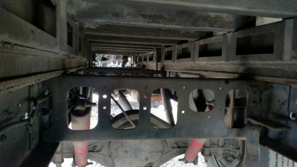 รถฮีโน่ 6 ล้อ ( ไม่ดั้ม ) FC9J 150 แรงม้า. ปี 56.  ( รถวิ่ง 3xx,xxx กม. )    สนใจติดต่อ  081 - 6079515