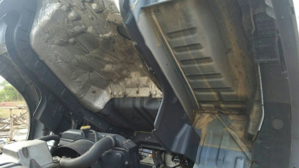 รถฮีโน่ 6 ล้อ ( ไม่ดั้ม ) FC9J 150 แรงม้า. ปี 56.  ( รถวิ่ง 3xx,xxx กม. )    สนใจติดต่อ  081 - 6079515