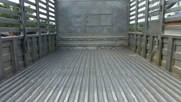 รถฮีโน่ 6 ล้อ ( ไม่ดั้ม ) FC9J 150 แรงม้า. ปี 56.  ( รถวิ่ง 3xx,xxx กม. )    สนใจติดต่อ  081 - 6079515