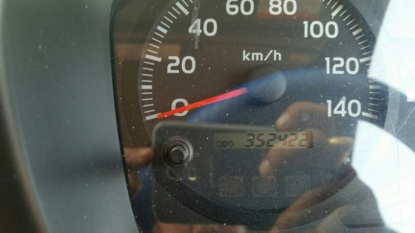 รถฮีโน่ 6 ล้อ ( ไม่ดั้ม ) FC9J 150 แรงม้า. ปี 56.  ( รถวิ่ง 3xx,xxx กม. )    สนใจติดต่อ  081 - 6079515