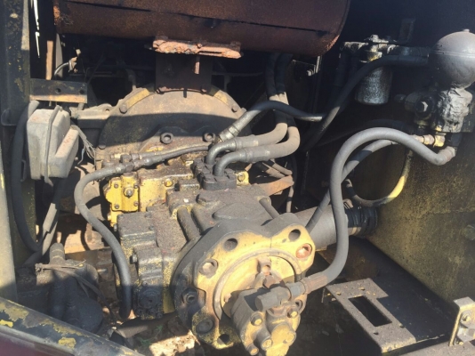 รถแบคโฮ KOBELCO  PC - 200 - 3    สนใจติดต่อ  081 - 6079515