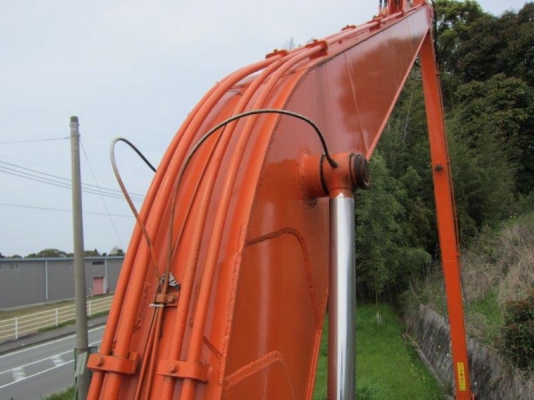 สนใจสั่งนำเข้าไหมครับ EX200LC-5#14H-03159 1996YR บูม18m ธีรเทพ 0627091748