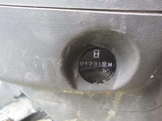 สนใจสั่งนำเข้าไหมครับ EX200LC-5#14H-03159 1996YR บูม18m ธีรเทพ 0627091748