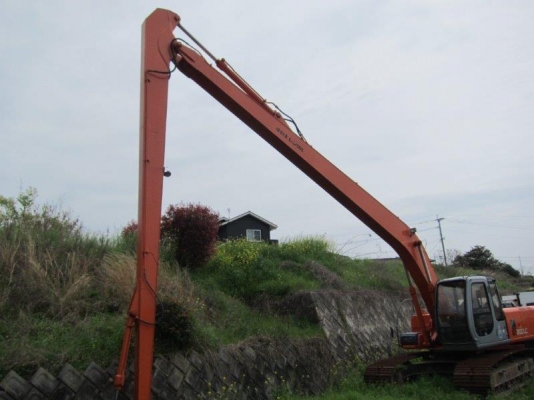 สนใจสั่งนำเข้าไหมครับ EX200LC-5#14H-03159 1996YR บูม18m ธีรเทพ 0627091748