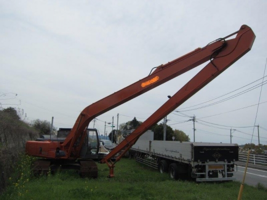 สนใจสั่งนำเข้าไหมครับ EX200LC-5#14H-03159 1996YR บูม18m ธีรเทพ 0627091748