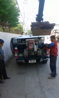 tractor-backhoe ได้จัดส่งรถบรรทุกตีนตะขาบยกดั้มได้แบบเดินตามส่งไปมหาชัย สมุทรสาครครับ ขอบคุณครับ