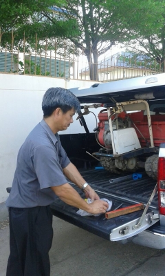 tractor-backhoe ได้จัดส่งรถบรรทุกตีนตะขาบยกดั้มได้แบบเดินตามส่งไปมหาชัย สมุทรสาครครับ ขอบคุณครับ