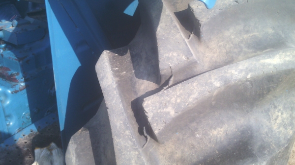 ขายรถไถฟอรด็  รุ่น6600ที3แท้ๆเต็มคัน  พร้อมเอกสารอินวอย