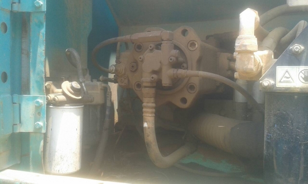 รถแบคโฮ KOBELCO  SK200 / YN - 11  ( รถทำงาน 1x,5xx ชม. )       สนใจติดต่อ  081 - 6079515