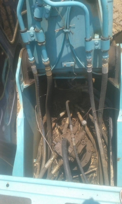 รถแบคโฮ KOBELCO  SK200 / YN - 11  ( รถทำงาน 1x,5xx ชม. )       สนใจติดต่อ  081 - 6079515