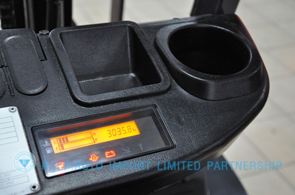 ขายรถโฟล์คลิฟท์มือสอง TOYOTAรุ่น 8FD25-35315 ราคา 485,000 บาท นำเข้าจากประเทศญี่ปุ่น 100\% ไม่เคยใช้งานในไทย