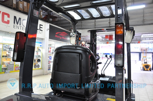 ขายรถโฟล์คลิฟท์มือสอง TOYOTAรุ่น 8FD25-35315 ราคา 485,000 บาท นำเข้าจากประเทศญี่ปุ่น 100\% ไม่เคยใช้งานในไทย