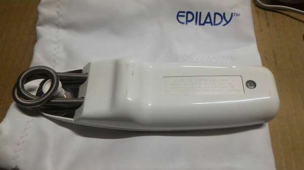 เครื่องถอดกำจัด ยี่ห้อ EPILADY ของประเทศ อิสราเอล เป็นแบบใช้การทำงานของสปริงในการหดรัด