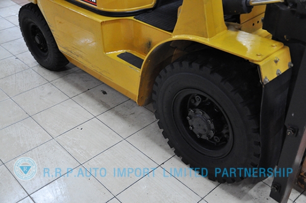 ขายรถโฟล์คลิฟท์มือสอง MITSUBISHIรุ่น KFG20D-05437 ราคา 165,000 บาท นำเข้าจากประเทศญี่ปุ่น 100\% ไม่เคยใช้งานในประเทศไทย