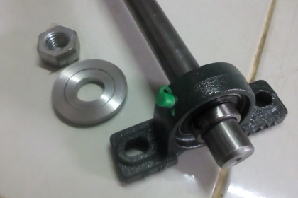 (งานทำตามสั่ง) เพลาแกนเลื่อยวงเดือนเอาไปยึดกับโต๋ะตัดไม้ เพื่อตัดไม้ พลาสติก อื่นๆ เพลาแกนเลื่อยวงเดือนเอาไปยึดกับโต๋ะตัดไม้