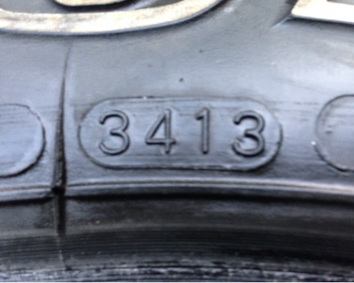 ยาง Mud Maxxis 235 75 15 ปลายปี13 ดอกเต็ม ราคาไม่แพง