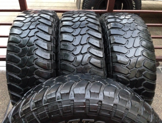 ยาง Mud Deestone 285 75 16 สิ้นปี11 ดอกเยอะ พร้อมใช้งาน ราคาไม่แพง