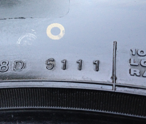 ยาง Mud Deestone 285 75 16 สิ้นปี11 ดอกเยอะ พร้อมใช้งาน ราคาไม่แพง