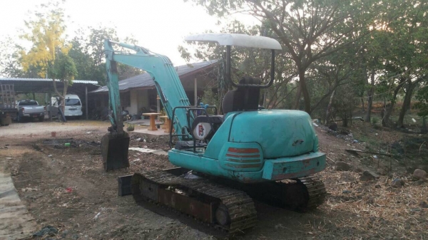 รถขุด  พีซี40-7