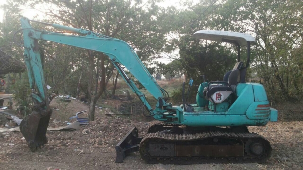 รถขุด  พีซี40-7