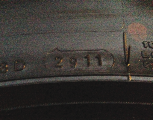 ยาง Mud Deestone 265 70 17 กลางปี11 ดอกเยอะ พร้อมใช้งาน ราคาไม่แพง