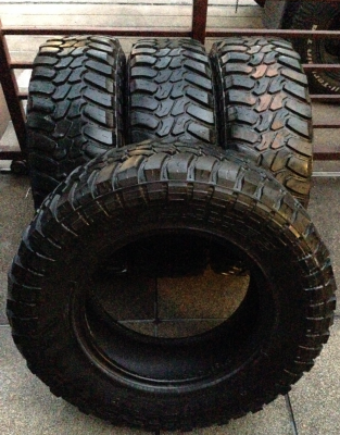 ยาง Mud Deestone 265 70 17 กลางปี11 ดอกเยอะ พร้อมใช้งาน ราคาไม่แพง