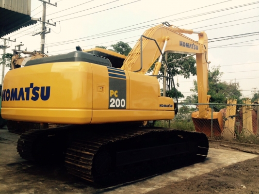 แบคโฮ โคมัตสุ พีซี 200-7
