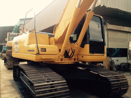 แบคโฮ โคมัตสุ พีซี 200-7