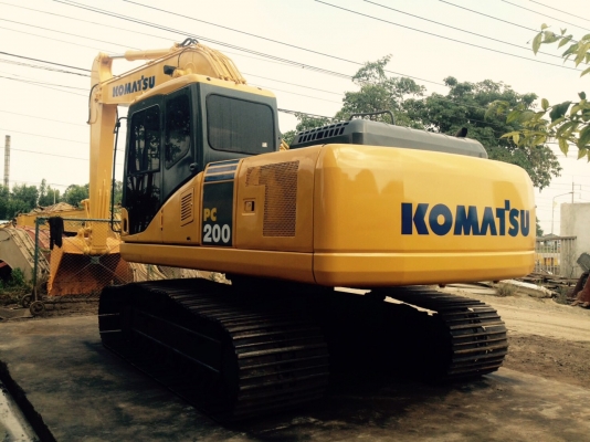 แบคโฮ โคมัตสุ พีซี 200-7