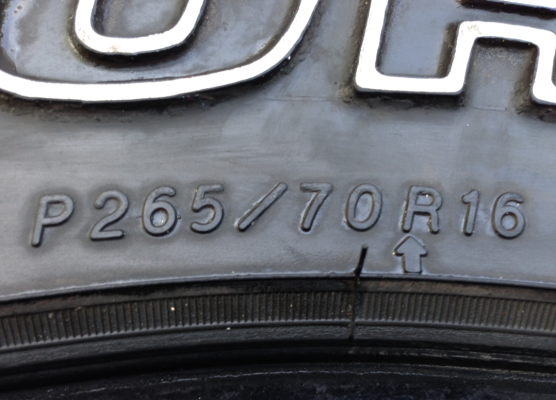 ยาง All Yokohama 265 70 16 ปี13 ดอกเต็ม ไม่มีปะ ใช้ยาว ราคาไม่แพง ยาง All Yokohama 265 70 16 ปี13 ดอกเต็ม ไม่มีปะ ใช้ยาว ราคาไม่แพง