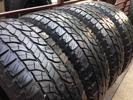 ยาง All Yokohama 265 70 16 ปี13 ดอกเต็ม ไม่มีปะ ใช้ยาว ราคาไม่แพง ยาง All Yokohama 265 70 16 ปี13 ดอกเต็ม ไม่มีปะ ใช้ยาว ราคาไม่แพง