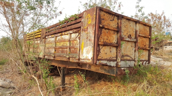 ขายตามสภาพ หางเซมิดั้ม 2 เพลา ยาว 7.50 เมตร ชุดกระบอกดั้มอยู่ครบ เอกสารเล่มทะเบียนครบพร้อมชุดโอน ราคาต่อรองได้