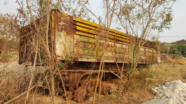 ขายตามสภาพ หางเซมิดั้ม 2 เพลา ยาว 7.50 เมตร ชุดกระบอกดั้มอยู่ครบ เอกสารเล่มทะเบียนครบพร้อมชุดโอน ราคาต่อรองได้ ขายตามสภาพ หางเซมิดั้ม 2 เพลา ยาว 7.50 เมตร ชุดกระบอกดั้มอยู่ครบ เอกสารเล่มทะเบียนครบพร้อมชุดโอน ราคาต่อรองได้