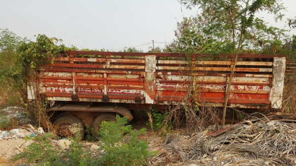 ขายตามสภาพ หางเซมิดั้ม 2 เพลา ยาว 7 เมตร เอกสารเล่มทะเบียนครบพร้อมชุดโอน ราคาต่อรองได้