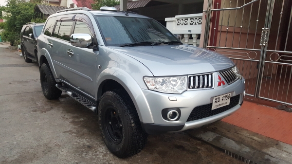 12 ปาเจโร่ สปอต์ ดีเซล เกียร์ออโต้ ท็อปสุด 178 แรงม้า abs airbag