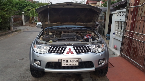 12 ปาเจโร่ สปอต์ ดีเซล เกียร์ออโต้ ท็อปสุด 178 แรงม้า abs airbag