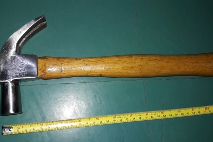 ขายค้อนงานเก่าด้ามไม้สวยงานไต้หวันเหล็กดี