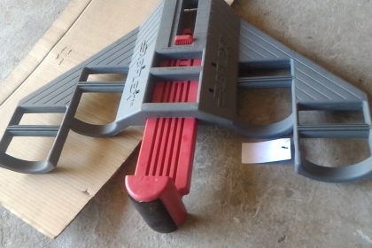 อุปกรณ์กีฬา AB FLEX ช่วยสร้างกล้ามเนื้อหน้าท้องและส่วนแขนให้สวยและแข็งแรง ทำงานโดยการออกแรงต้านกับหน้าท้องดึงเข้าหาตัว