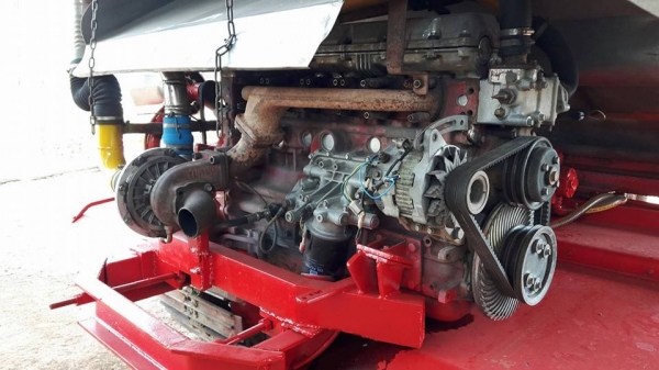 ขายรถเกี่ยวข้าวศักดิ์พัฒนา เครื่องhino jo8c 250เทอร์โบว์ ช่วงล่างดี ระบบอุ้มปรับระดับ พร้อมลงงาน ขายรถเกี่ยวข้าวศักดิ์พัฒนา เครื่องhino jo8c 250เทอร์โบว์ ช่วงล่างดี ระบบอุ้มปรับระดับ พร้อมลงงาน